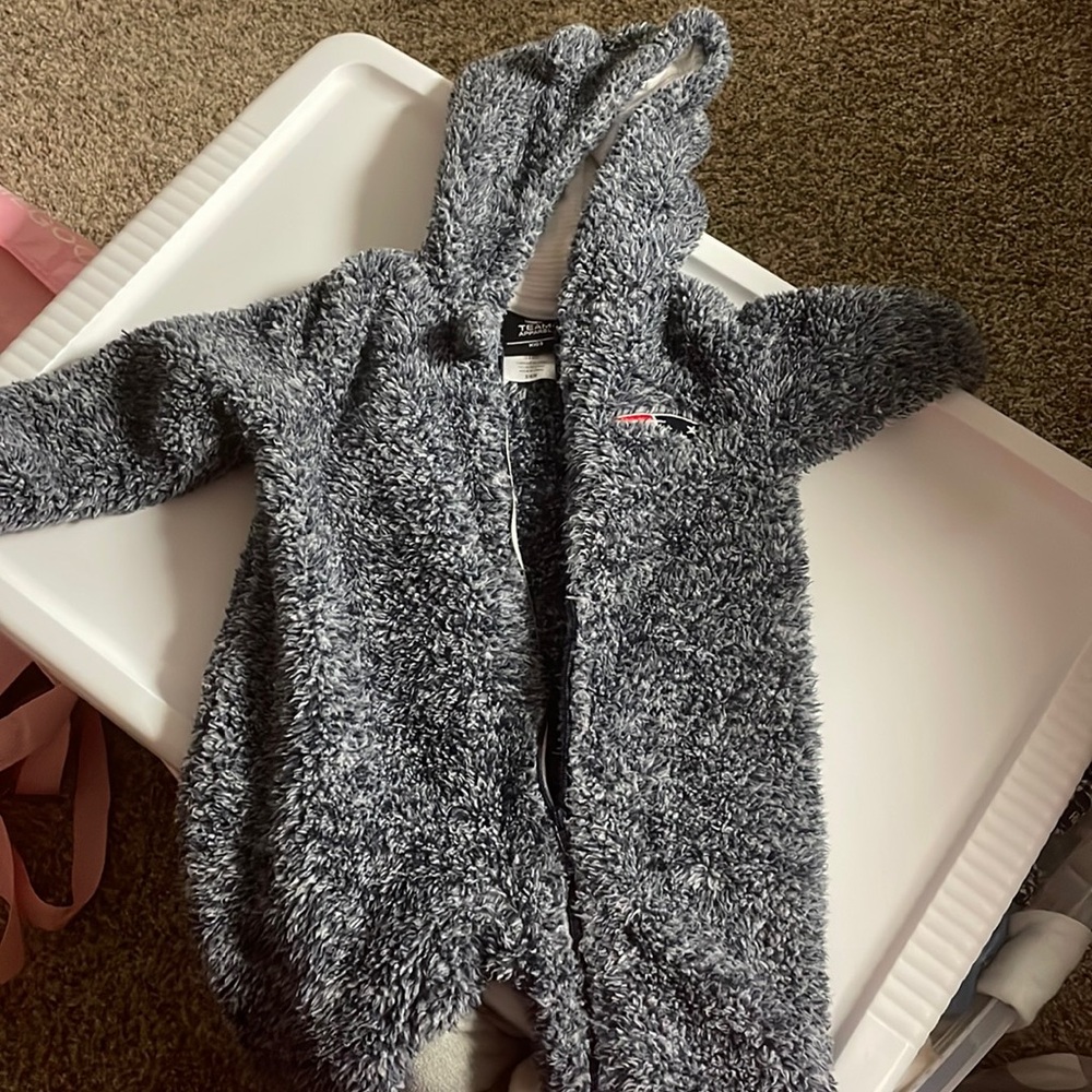 Patriots teddy onesie size 3-6 months worn once